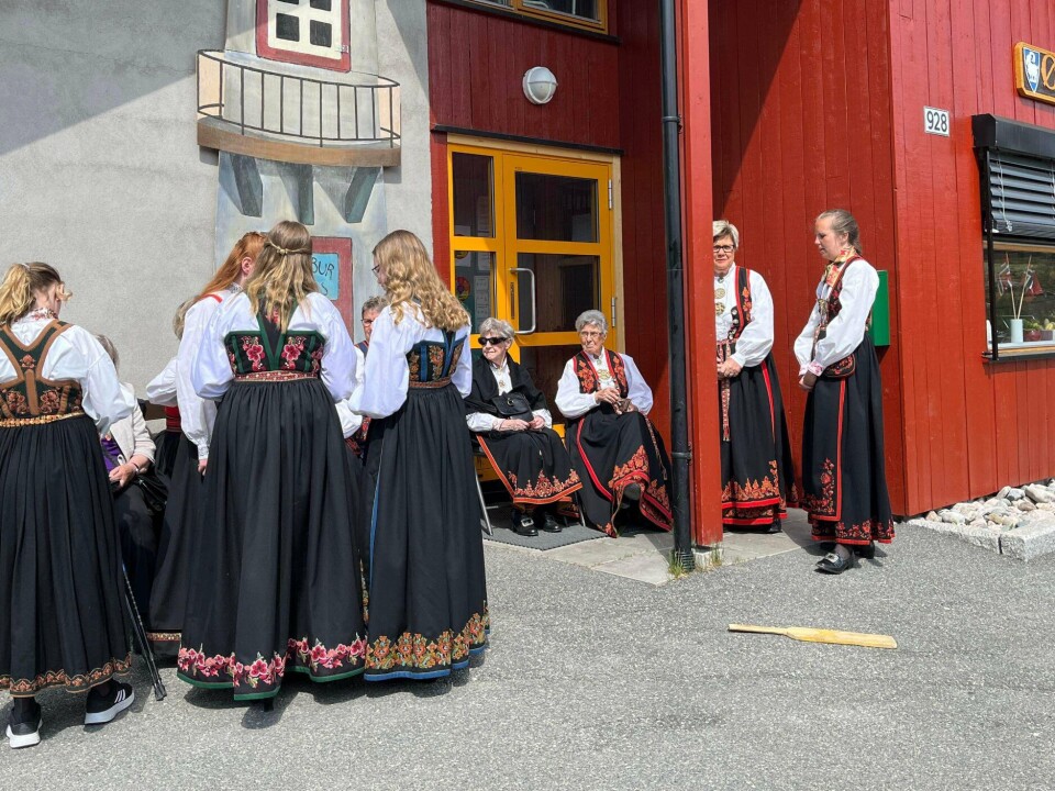 Det er nesten for varmt i solveggen i Øyfjell når ein går i stakk. For ein luksus!
