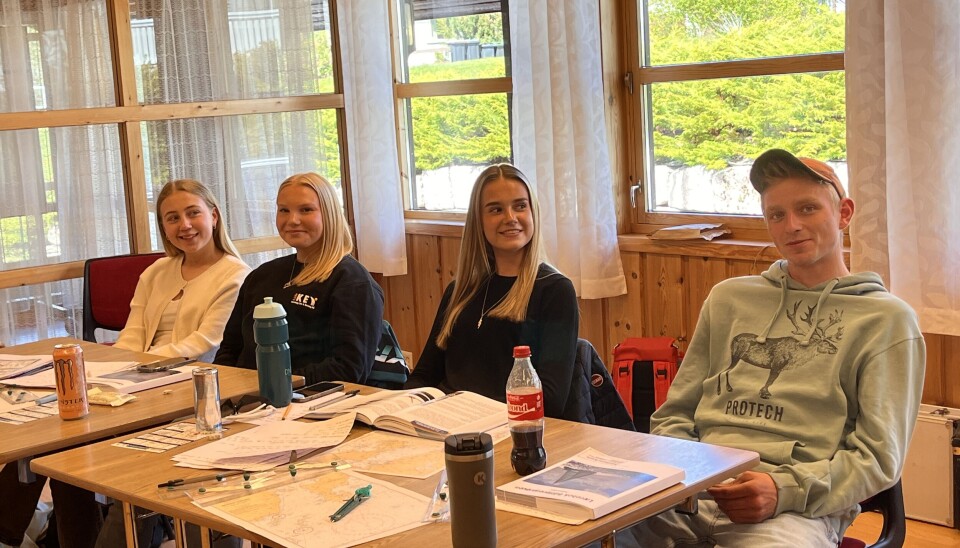Frå venstre: Åse Aarbakk, Kviteseid, Tuva Nordskog, Morgedal, Thea Straand, Vrådal og Svend Torgrim Berget, Heddal.