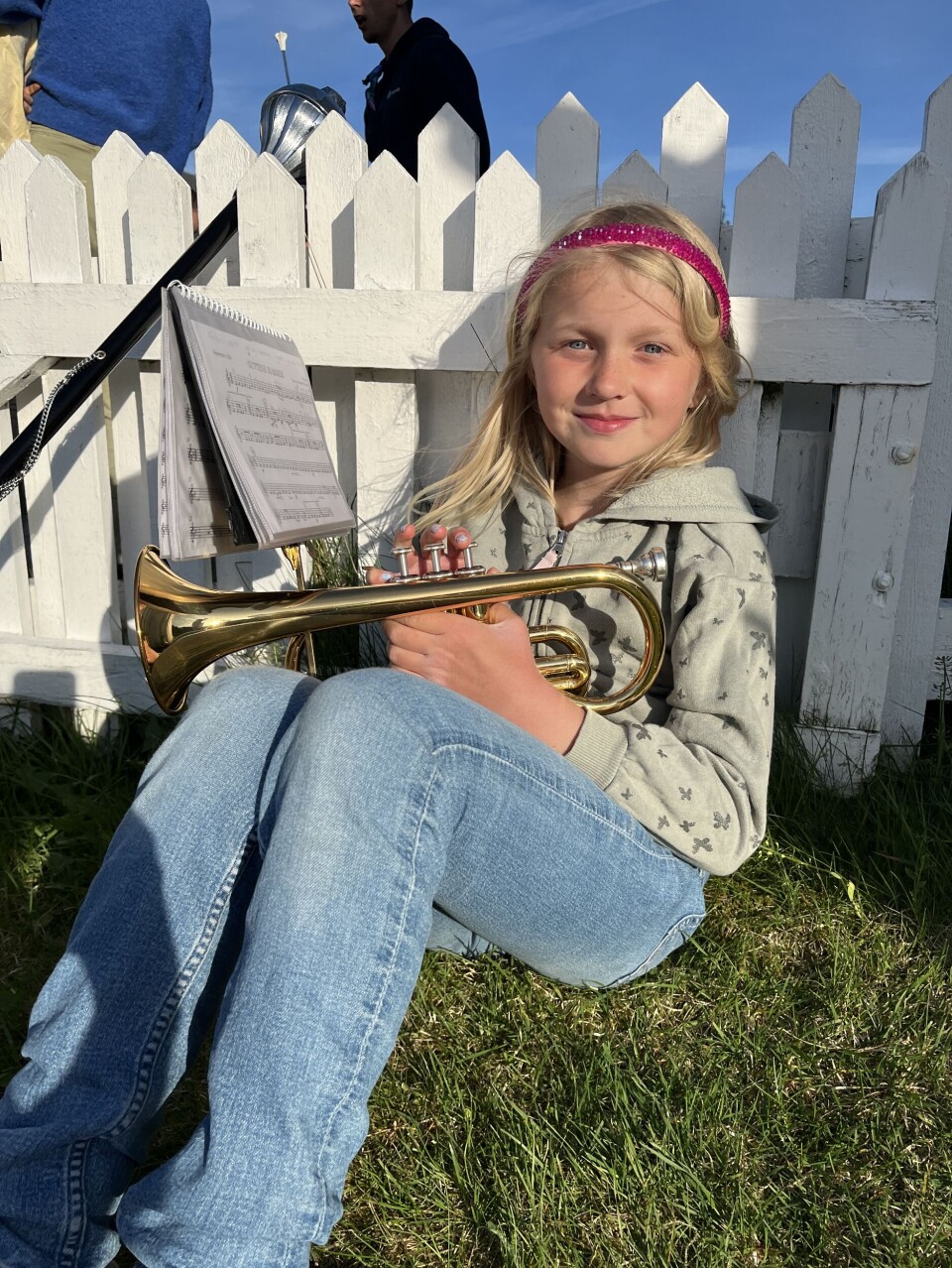 Ein av dei ferskaste musikantane er 9 år gamle Marie Lindvik, som spelar kornett. – Eg fekk prøve kornett i «korps i skulen», og syntest det var veldig gøy, fortel ho.