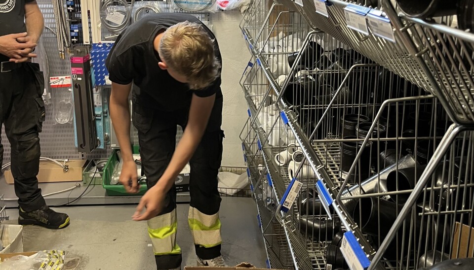 Åmund Frantzen samlar delar til gammalt-bad-oppdraget som han eigentleg ikkje vil vera med på.