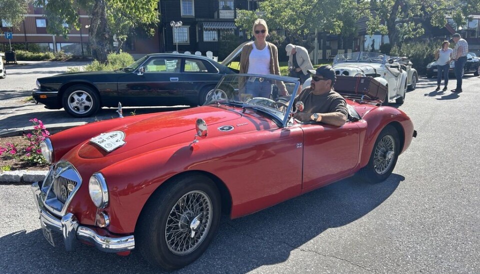 Andrew Rogers kjem kjem frå Australia, men bur nå i Oslo og køyrer ein MGA 1962 modell saman med kona Kristine.