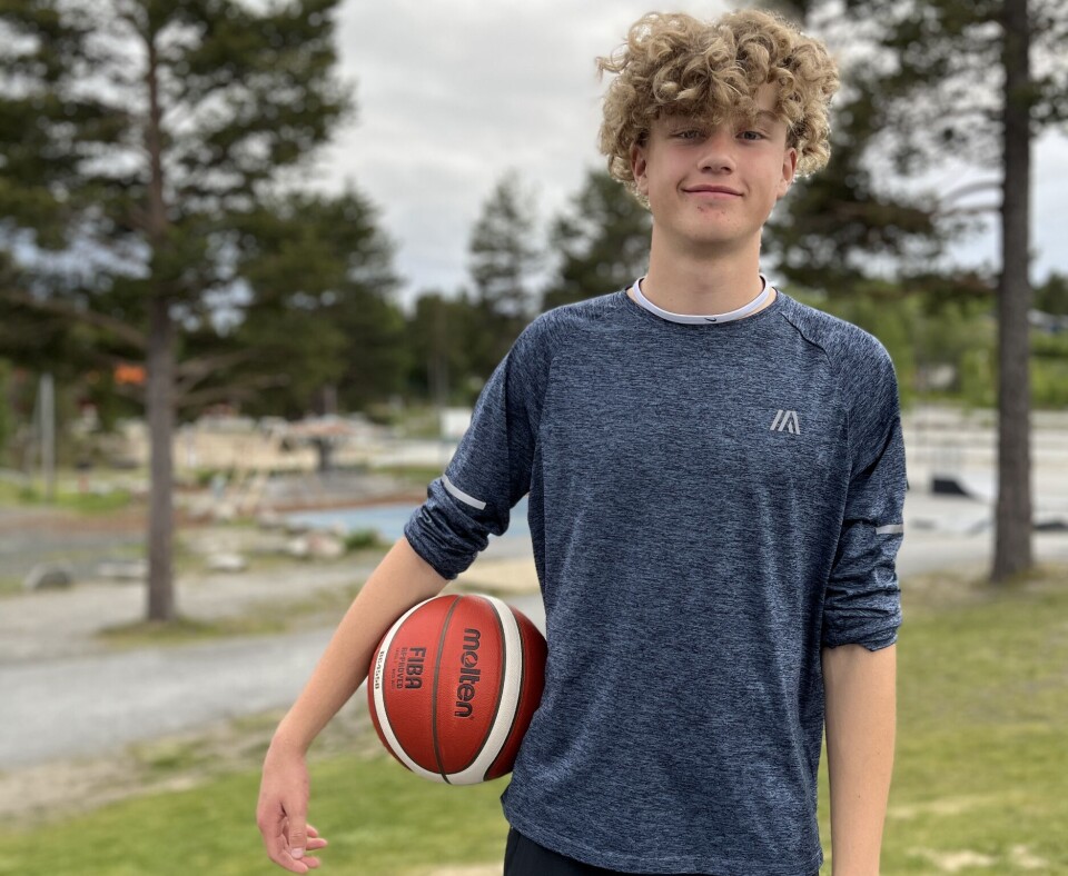 Teo Nestestog Tennant bruker nesten all tida si på basketball.
