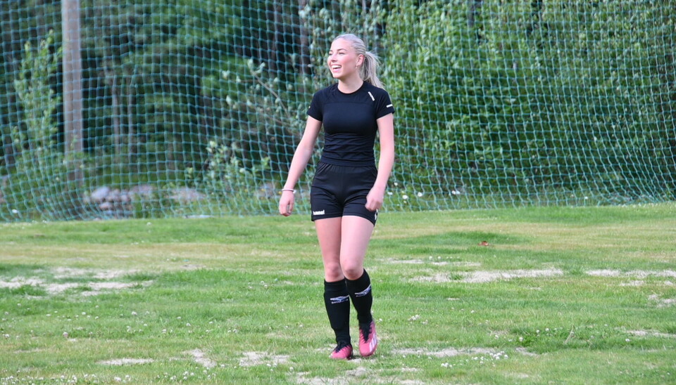 Mathea Gulseth spelar både angrep og keeper.