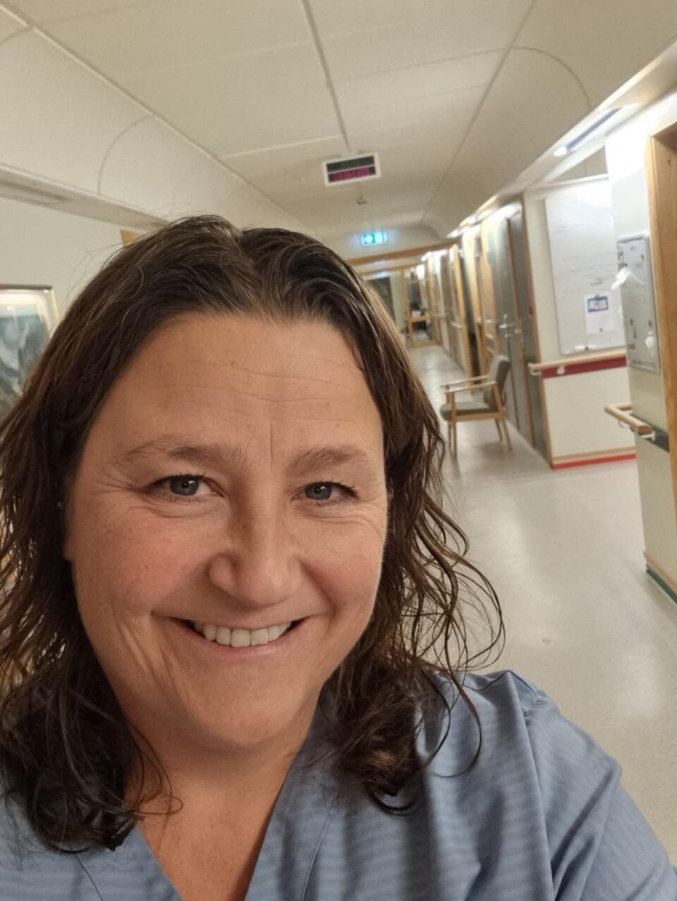 Bjørg helsar til kollegaer på POS