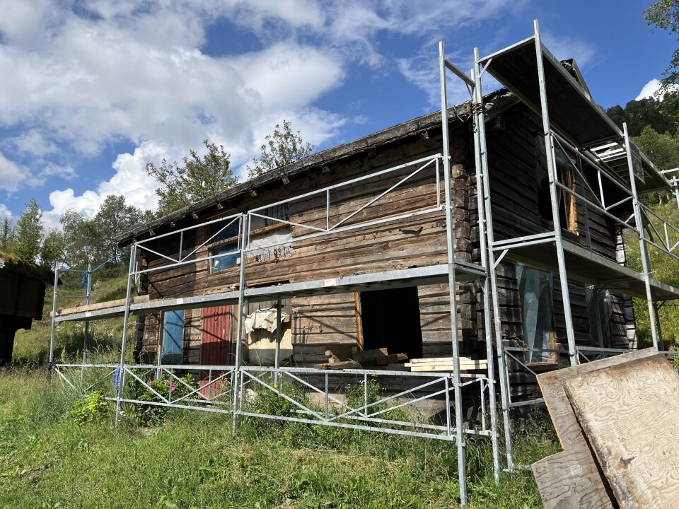 Gamlestova er i ferd med å pussast opp. – Me har eit treårsperspektiv på det, seier Anna Lisa.